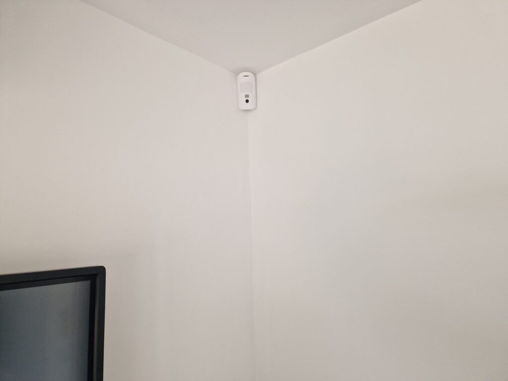 Installation d'un système d'alarme sur une maison individuelle à Pompignac