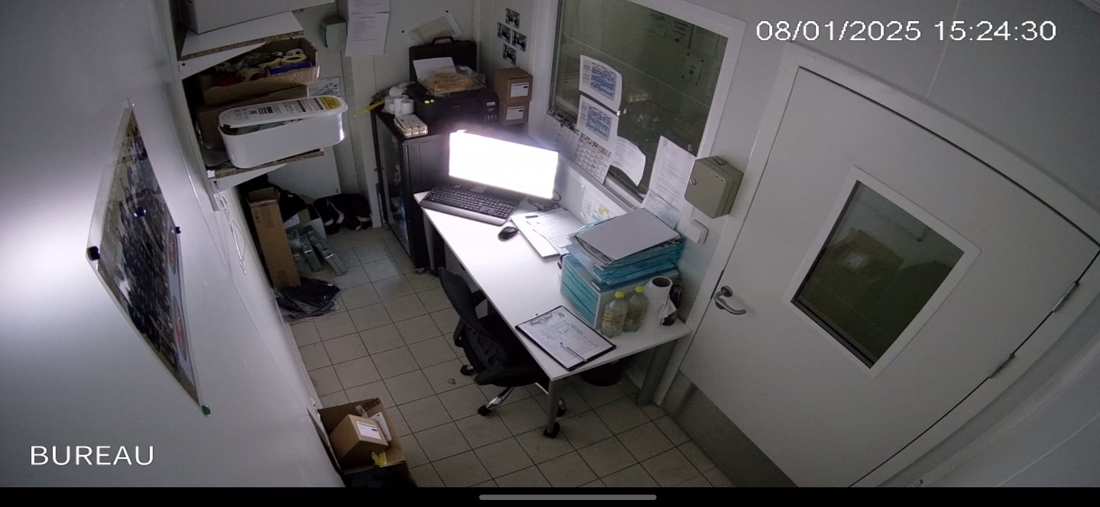 Remplacement d’une caméra Verisure par une caméra Dahua pour sécuriser un bureau à Libourne