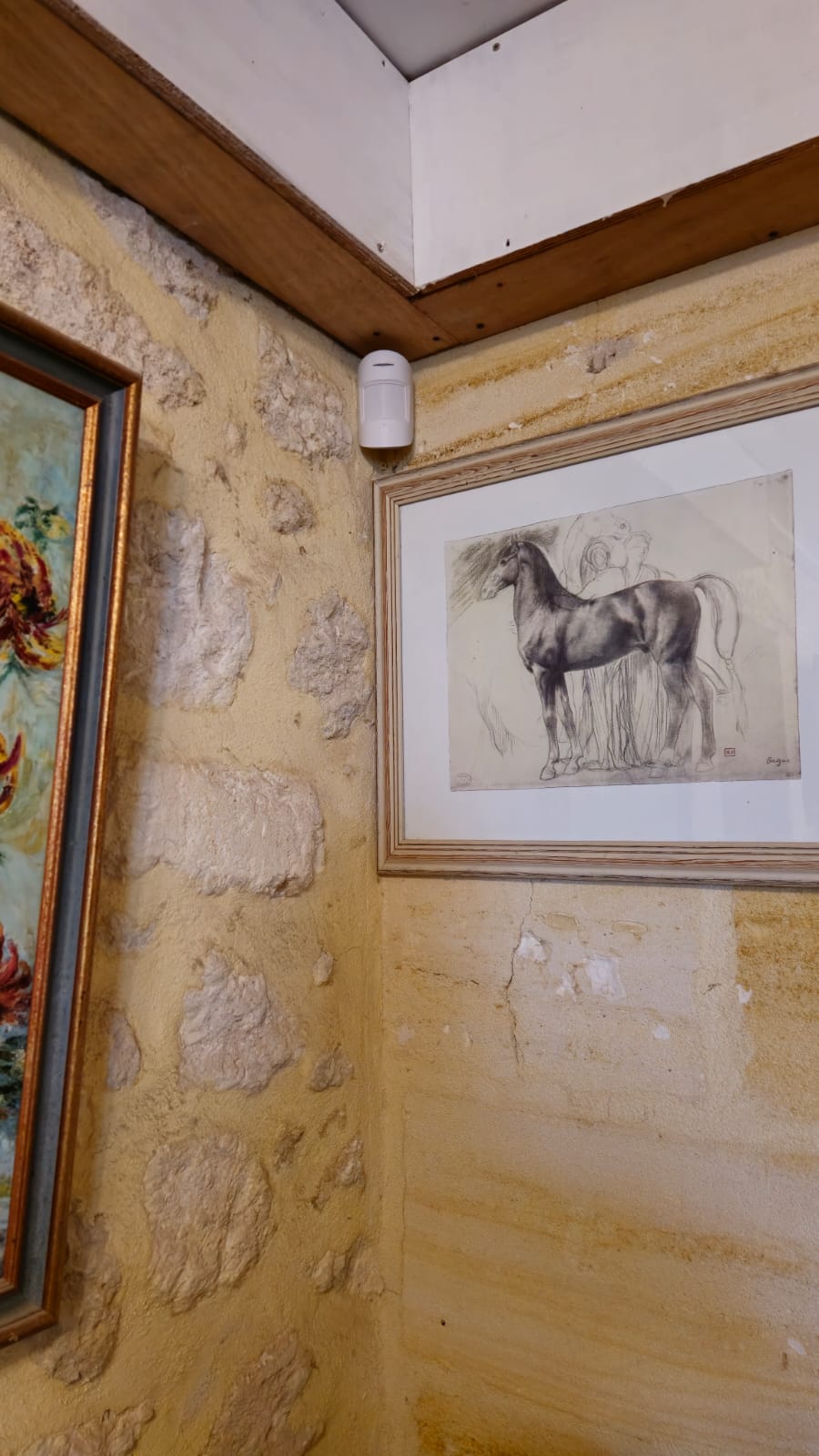 Installation d’une alarme Ajax sans fil dans un château en Gironde près de Saint-Emilion