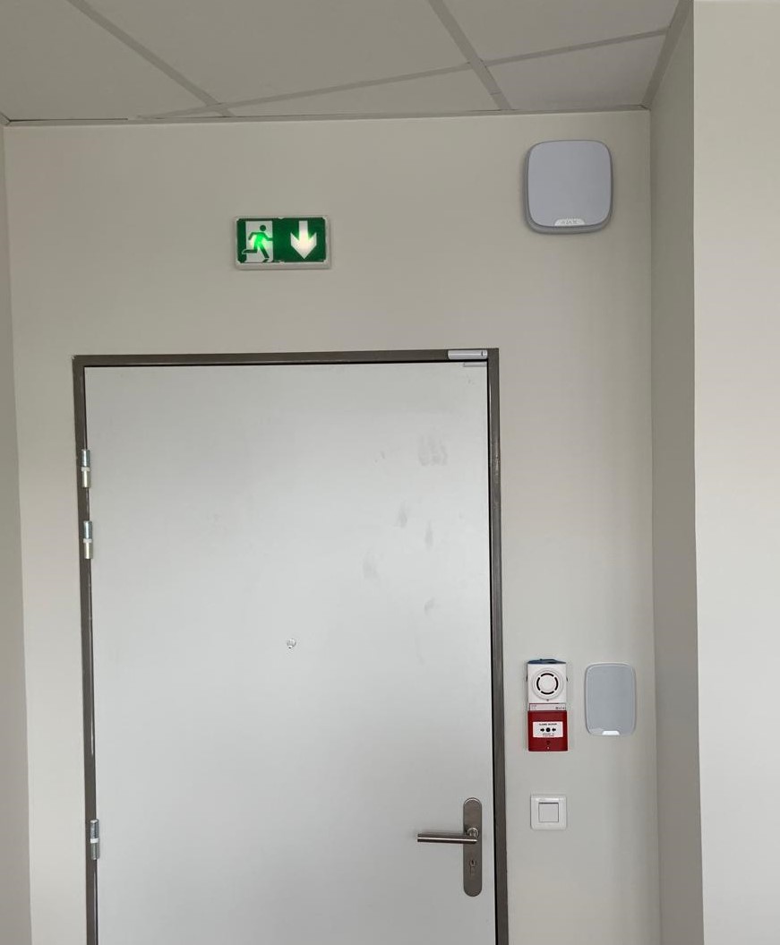 Installation d’une alarme sans fil à Bordeaux pour professionnels